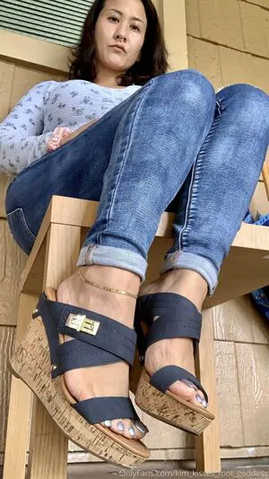 Kim Kisses Foot Goddess OnlyFans Leaked Free Thumbnail Picture - #do8lznMMgx