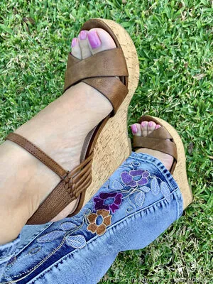 Kim Kisses Foot Goddess OnlyFans Leaked Free Thumbnail Picture - #gDZrXpt71e