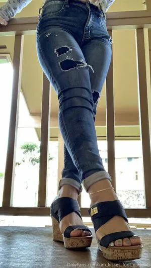Kim Kisses Foot Goddess OnlyFans Leaked Free Thumbnail Picture - #yW4lP4eGWP