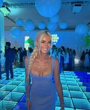 Kim Schiele OnlyFans Leaked Free Thumbnail Picture - #C0WRaAww69