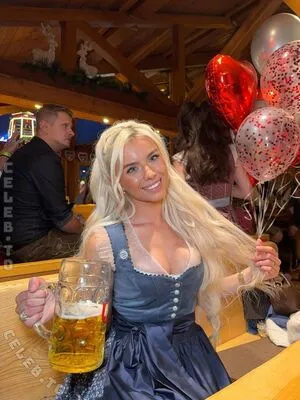 Kim Schiele OnlyFans Leaked Free Thumbnail Picture - #c6K8mzkcSi