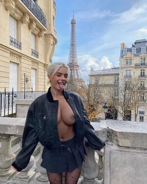 Kim Schiele OnlyFans Leaked Free Thumbnail Picture - #iAsAToIyov