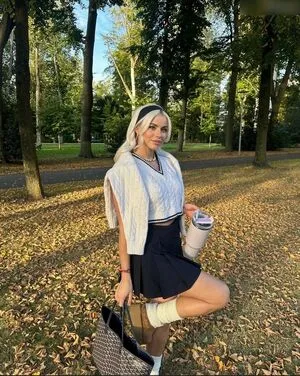 Kim Schiele OnlyFans Leaked Free Thumbnail Picture - #s9ZaVypanb