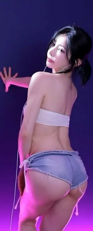 Kim Yu OnlyFans Leaked Free Thumbnail Picture - #bPed1ULV4x