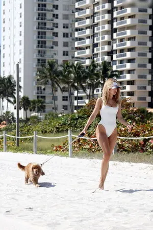 Kimberley Garner OnlyFans Leaked Free Thumbnail Picture - #mVncMgalxC