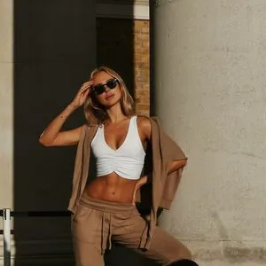 Kimberley Garner OnlyFans Leaked Free Thumbnail Picture - #woG5GBk2OQ