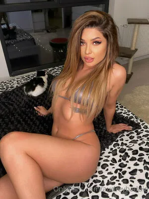 Kimchopra OnlyFans Leaked Free Thumbnail Picture - #1BNkIBGkKT