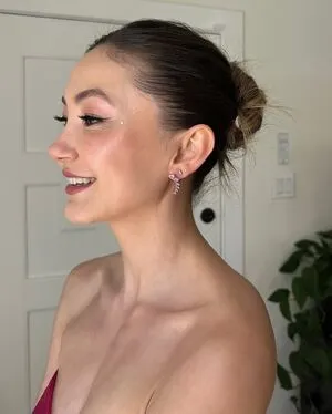 Kimiko Glenn OnlyFans Leaked Free Thumbnail Picture - #5zv3cmBdRU