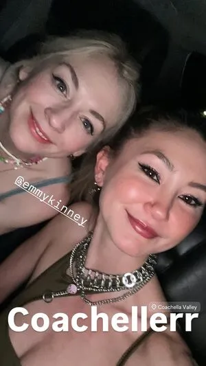 Kimiko Glenn OnlyFans Leaked Free Thumbnail Picture - #KrasoIen84
