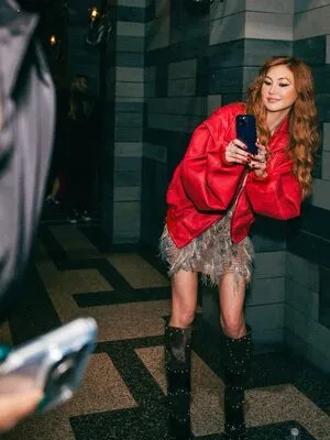 Kimiko Glenn OnlyFans Leaked Free Thumbnail Picture - #NX48Tnlpvb