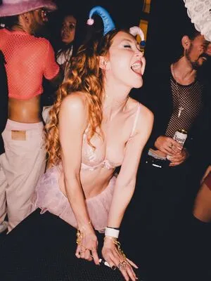 Kimiko Glenn OnlyFans Leaked Free Thumbnail Picture - #PVdxd9x1JE