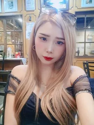 Kimlili OnlyFans Leaked Free Thumbnail Picture - #3JHHvfv4I8