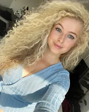Kimsieeee OnlyFans Leaked Free Thumbnail Picture - #zw50GXOLOC