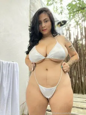 Kimvelezoficial OnlyFans Leaked Free Thumbnail Picture - #4XpHnBDvi6
