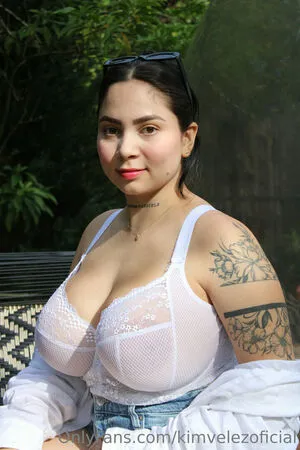 Kimvelezoficial OnlyFans Leaked Free Thumbnail Picture - #OrZxUYB0yY