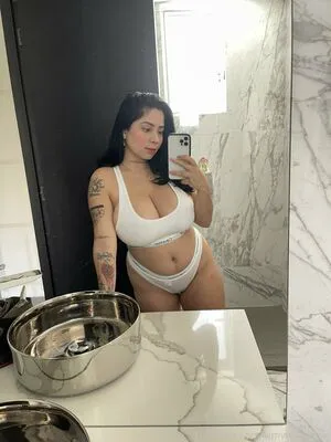 Kimvelezoficial OnlyFans Leaked Free Thumbnail Picture - #UmoaBgJxLl