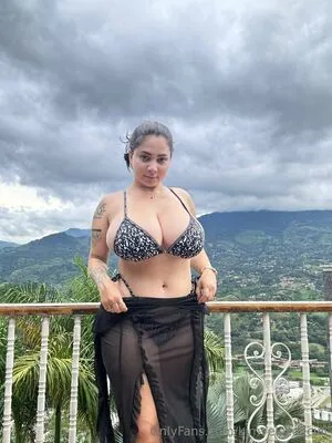 Kimvelezoficial OnlyFans Leaked Free Thumbnail Picture - #YzKuagmMfE