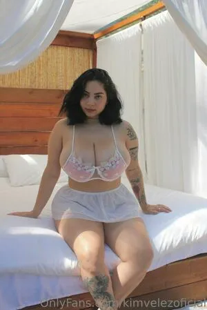 Kimvelezoficial OnlyFans Leaked Free Thumbnail Picture - #jIhvfyDUZB