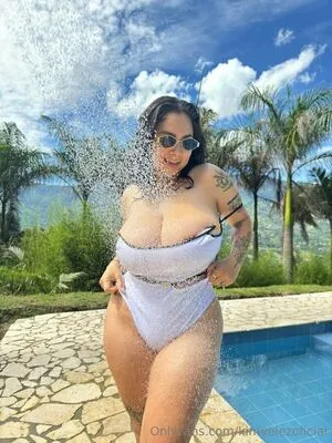 Kimvelezoficial OnlyFans Leaked Free Thumbnail Picture - #kVSpcsOSss