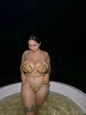 Kimvelezoficial OnlyFans Leaked Free Thumbnail Picture - #tfZ1Y8uKZX