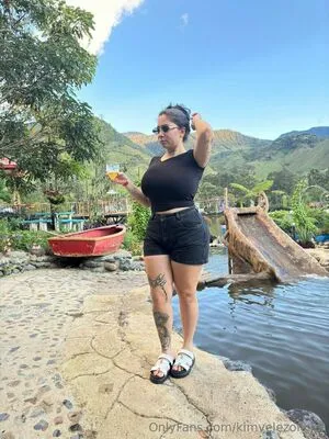 Kimvelezoficial OnlyFans Leaked Free Thumbnail Picture - #znAYpA3Fm8