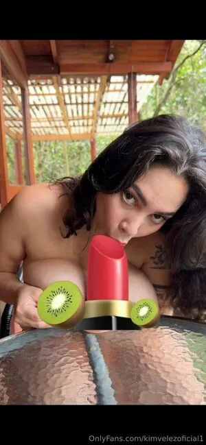 Kimvelezoficial1 OnlyFans Leaked Free Thumbnail Picture - #sW1GPD37IC