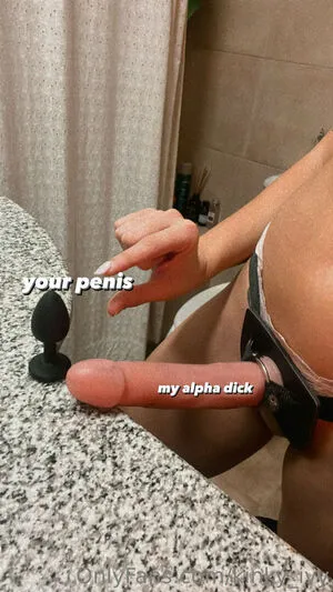 Kinky Ivy OnlyFans Leaked Free Thumbnail Picture - #KKOixsS31K