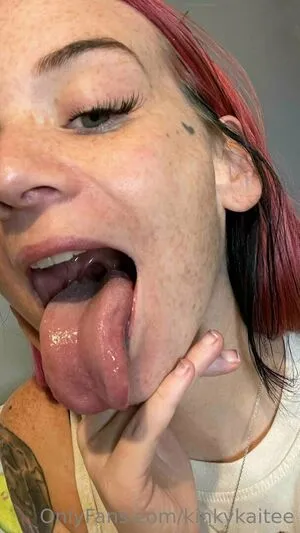 Kinkykaitee OnlyFans Leaked Free Thumbnail Picture - #4Yxf2ORH49