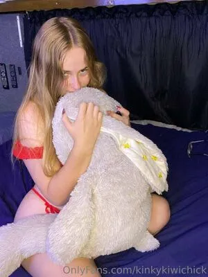Kinkykiwichick OnlyFans Leaked Free Thumbnail Picture - #u72F2BgJC8