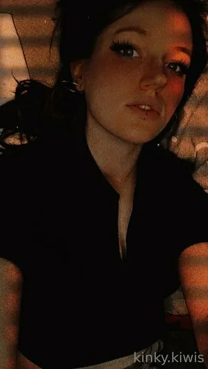 Kinkykiwisx OnlyFans Leaked Free Thumbnail Picture - #50hkL9iD8g