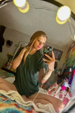 Kinkyy Kenziee OnlyFans Leaked Free Thumbnail Picture - #wlwinmRB5n