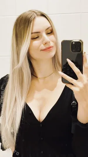 Kira Karambole OnlyFans Leaked Free Thumbnail Picture - #H5HkL2P1Rc