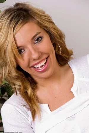 Kira Kiss OnlyFans Leaked Free Thumbnail Picture - #XdgKSMp84s