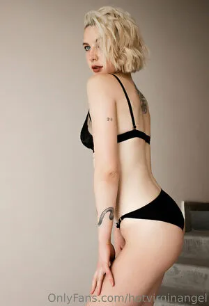 Kira Kitsune OnlyFans Leaked Free Thumbnail Picture - #lOdAdp4NsX