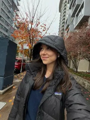 Kira Kosarin OnlyFans Leaked Free Thumbnail Picture - #2SHc6U9GEO