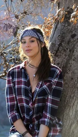 Kira Kosarin OnlyFans Leaked Free Thumbnail Picture - #9FPKy4IP7e