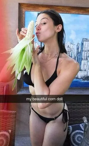 Kira Kosarin OnlyFans Leaked Free Thumbnail Picture - #9rU1lAFROj