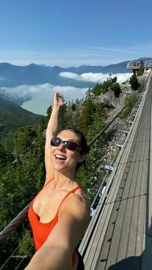 Kira Kosarin OnlyFans Leaked Free Thumbnail Picture - #D8n9crnsi6