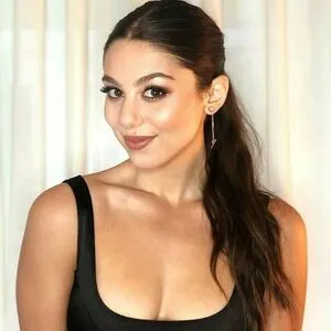 Kira Kosarin OnlyFans Leaked Free Thumbnail Picture - #FLOLnmFe1Q