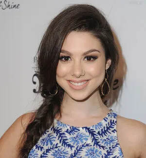 Kira Kosarin OnlyFans Leaked Free Thumbnail Picture - #S10D3yExSn