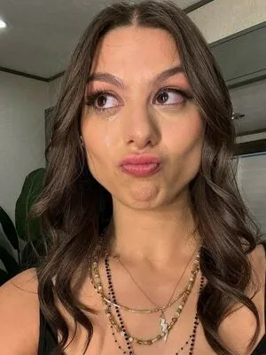 Kira Kosarin OnlyFans Leaked Free Thumbnail Picture - #UwDqFiGGS5