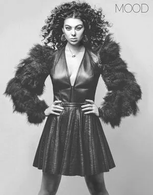 Kira Kosarin OnlyFans Leaked Free Thumbnail Picture - #aW5H5d1uzL