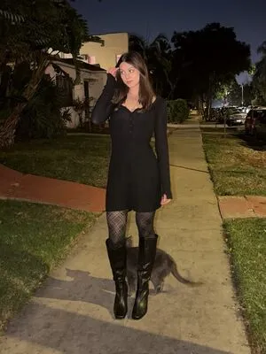 Kira Kosarin OnlyFans Leaked Free Thumbnail Picture - #bGJAlm00cr