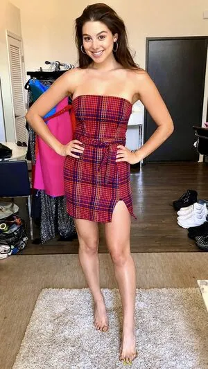 Kira Kosarin OnlyFans Leaked Free Thumbnail Picture - #bMUoNWoc45