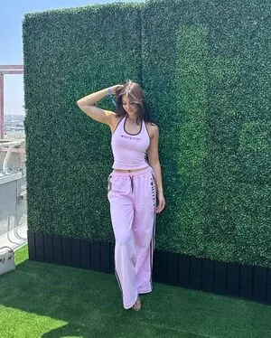 Kira Kosarin OnlyFans Leaked Free Thumbnail Picture - #jLTXaOX3QA