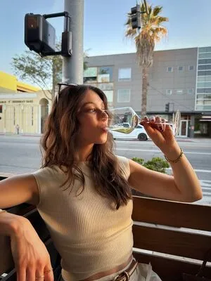 Kira Kosarin OnlyFans Leaked Free Thumbnail Picture - #nmUERlTvo0