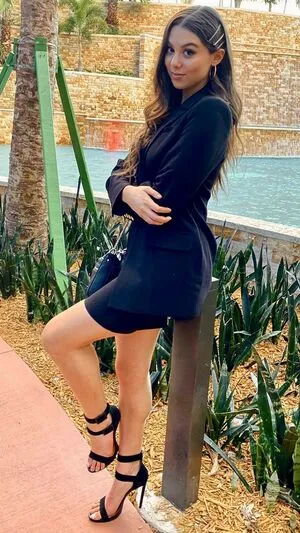 Kira Kosarin OnlyFans Leaked Free Thumbnail Picture - #rzRezKeYOu