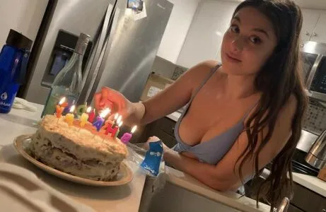 Kira Kosarin OnlyFans Leaked Free Thumbnail Picture - #tpSJEXbbIq