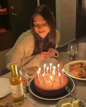 Kira Kosarin OnlyFans Leaked Free Thumbnail Picture - #viofXEp5G0