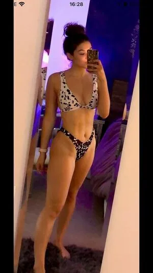 Kira Kosarin OnlyFans Leaked Free Thumbnail Picture - #wsKrF1yg96
